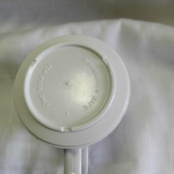 Vintage Winnie the Pooh mug - Picture 6 of 14